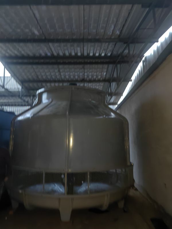 广汉1<strong>200t玻璃钢冷却塔</strong>